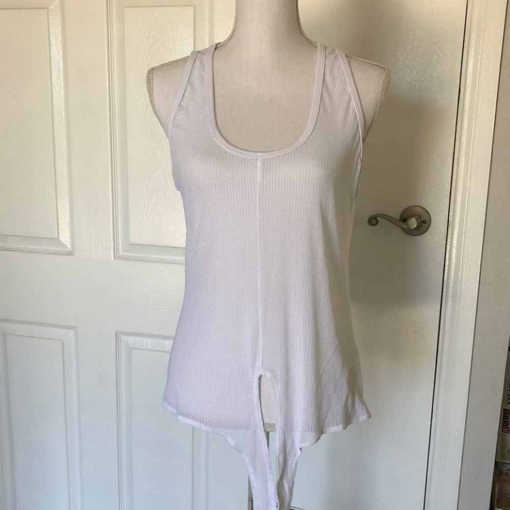 Tank top knot knit mesh